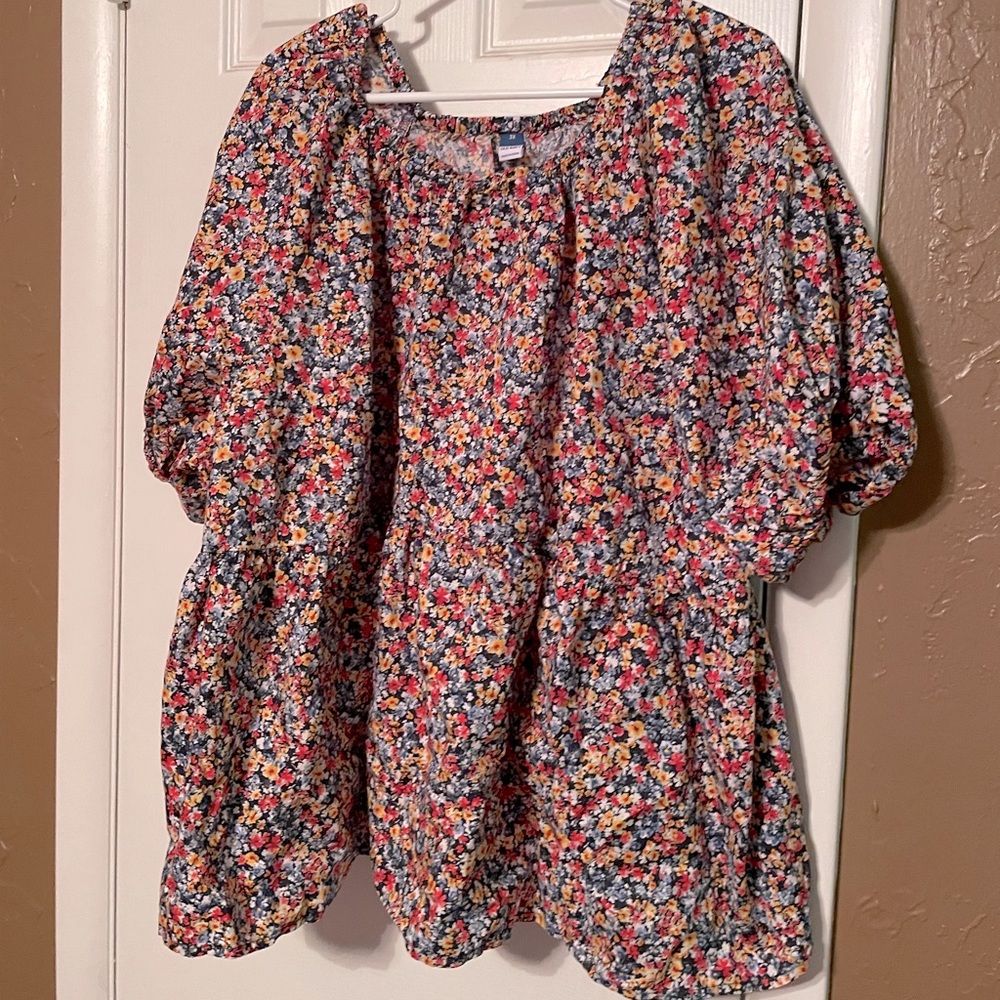 Old Navy floral Top